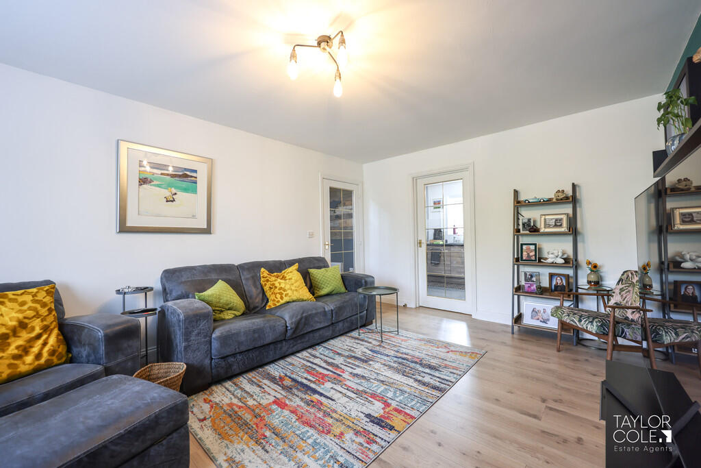 Additional property image - School Walk, Tamworth