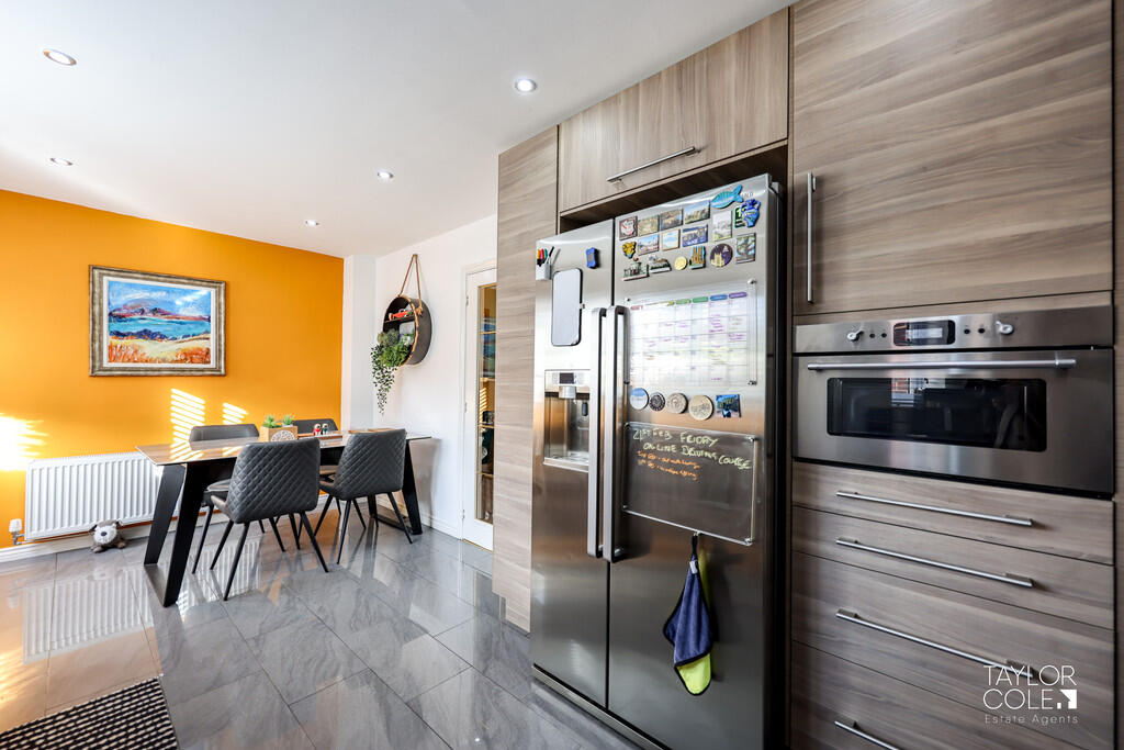 Additional property image - School Walk, Tamworth