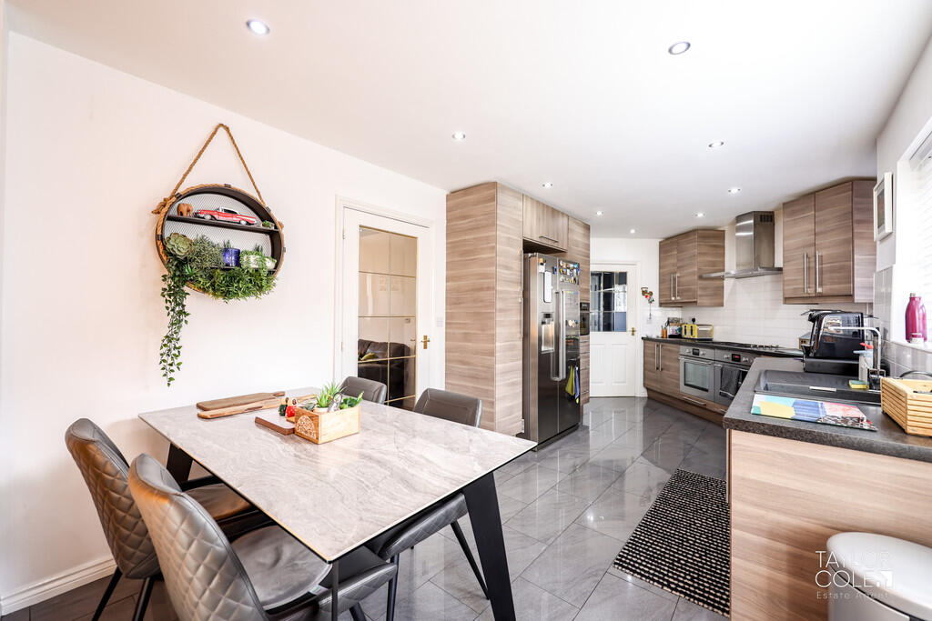 Additional property image - School Walk, Tamworth