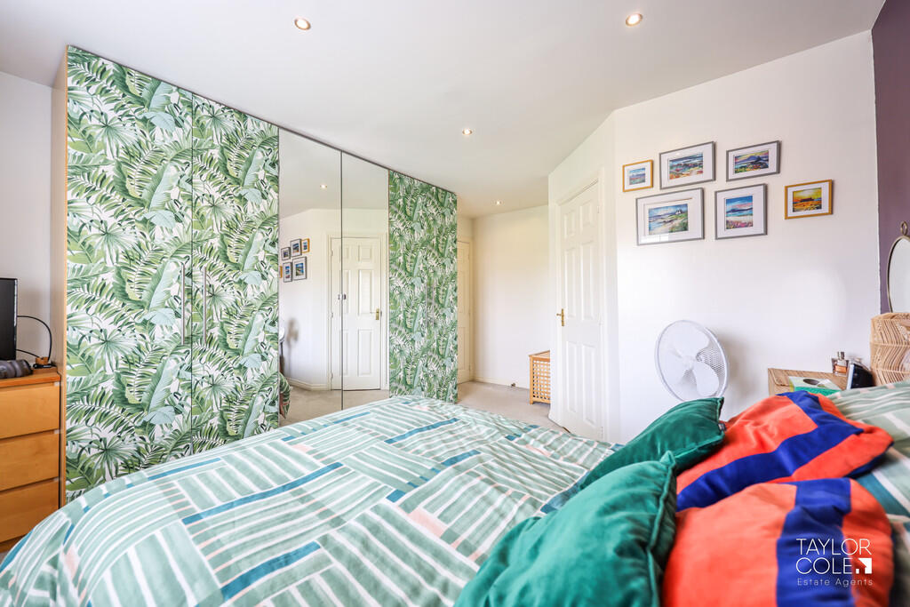 Additional property image - School Walk, Tamworth