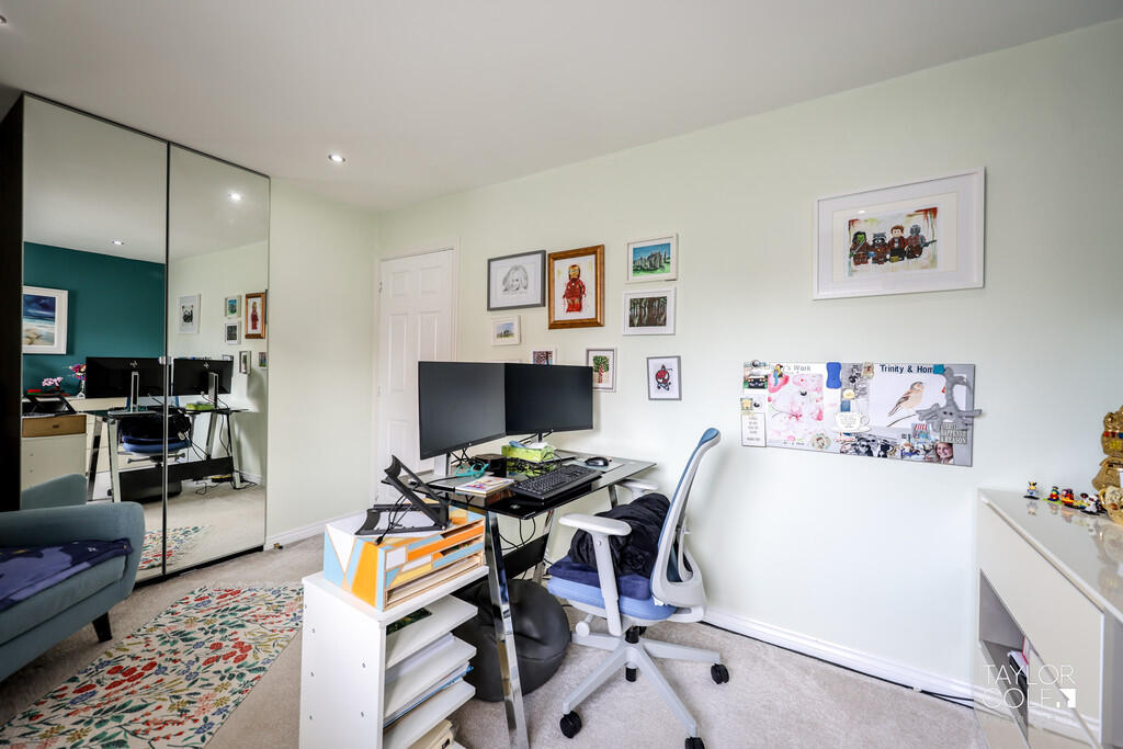Additional property image - School Walk, Tamworth