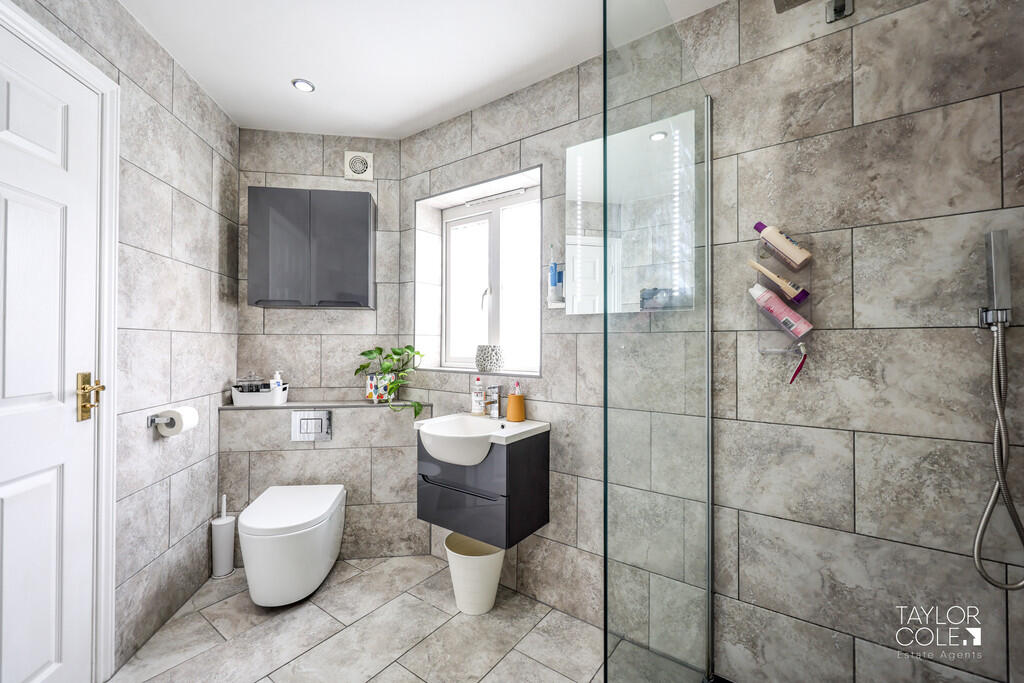 Additional property image - School Walk, Tamworth