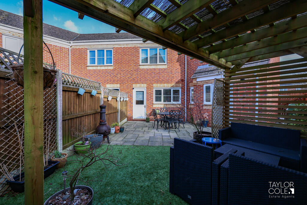 Additional property image - School Walk, Tamworth