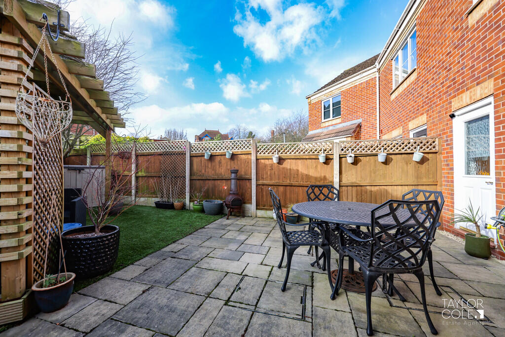 Additional property image - School Walk, Tamworth
