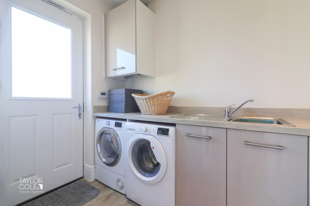 Additional property image - Alstonefield Close, Amington