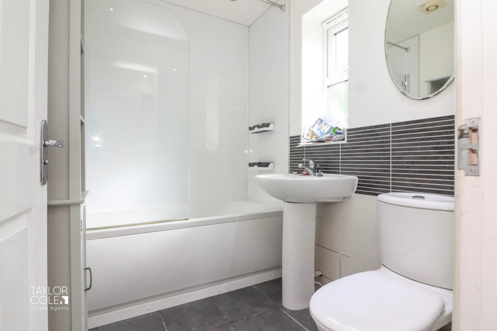 Additional property image - Ravenswood Gardens, Wilnecote