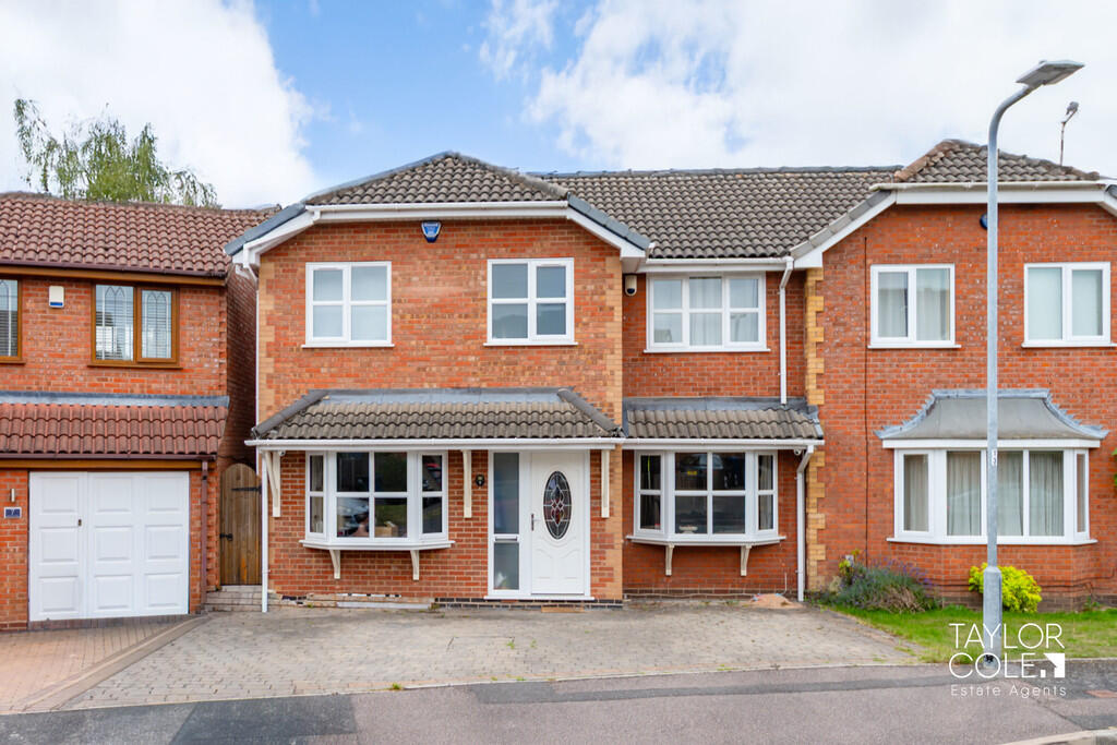Main image of property: Suffolk Way, Tamworth