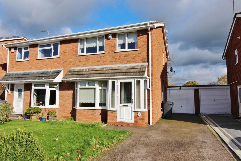 3 bedroom semidetached house for sale in Sycamore Road, Kingsbury, B78