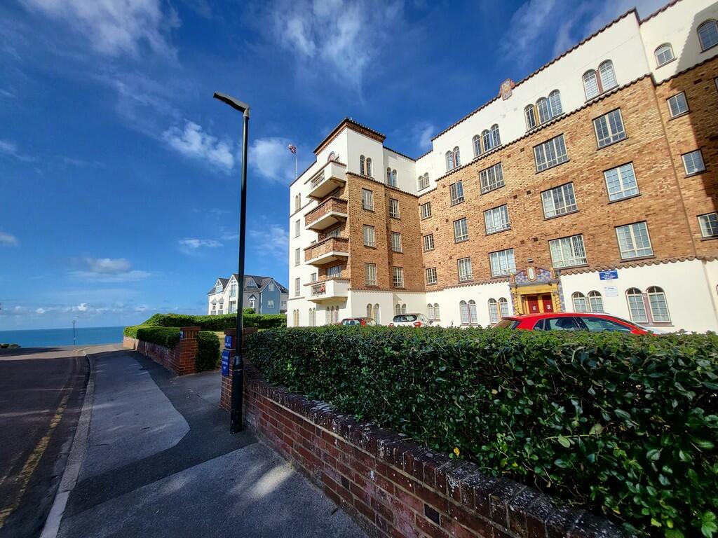 2 bedroom apartment for rent in Sea Road, Bournemouth, BH5