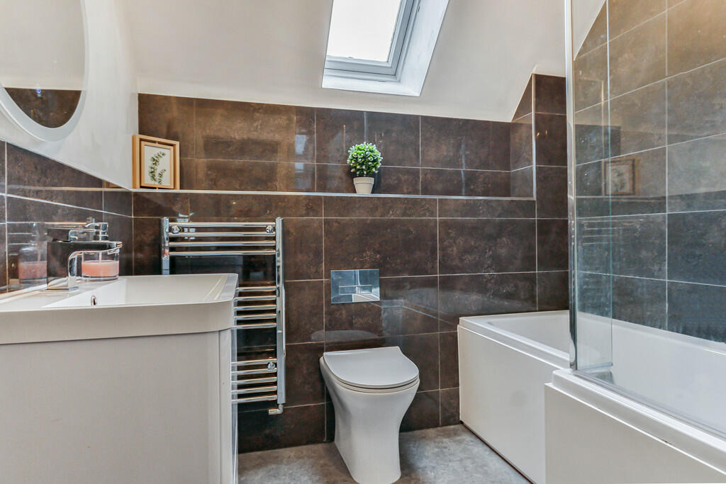 Additional property image - Warwick Road