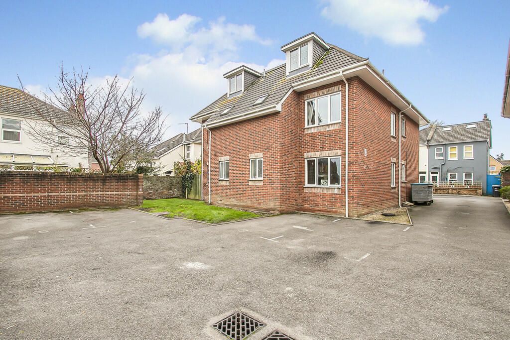 Additional property image - Warwick Road