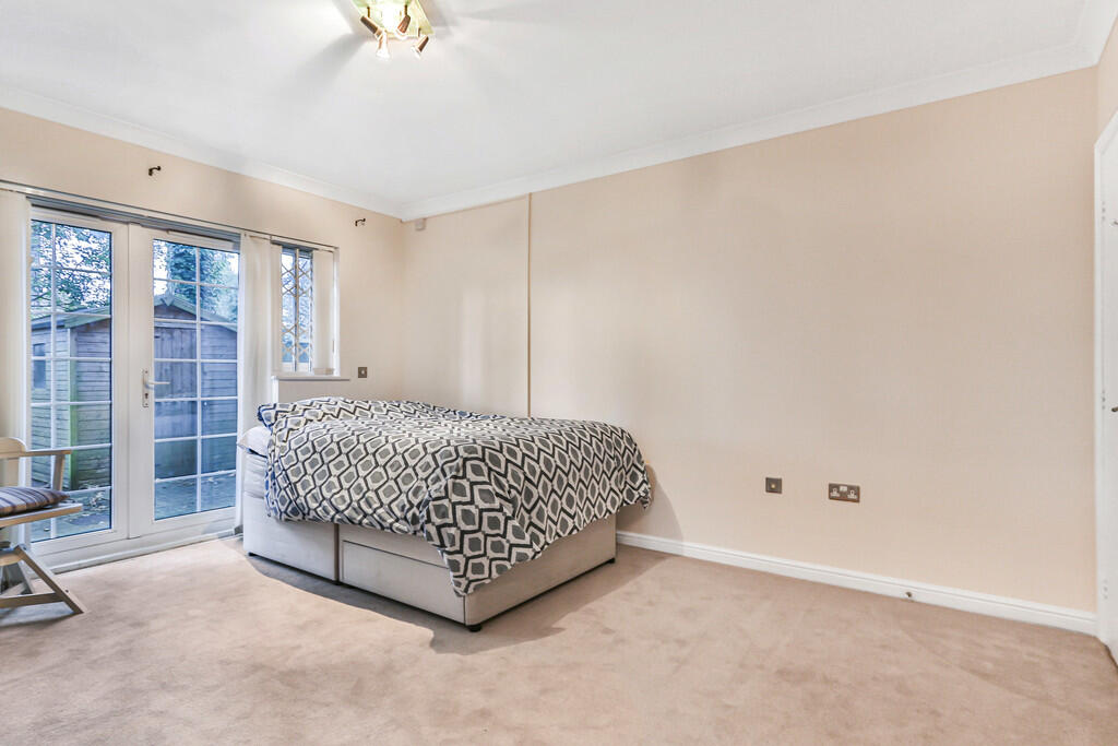 Additional property image - Holdenhurst Road, Bournemouth
