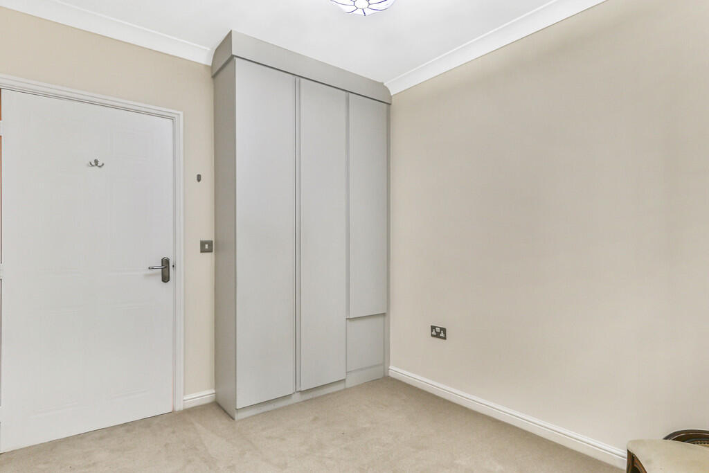 Additional property image - Holdenhurst Road, Bournemouth