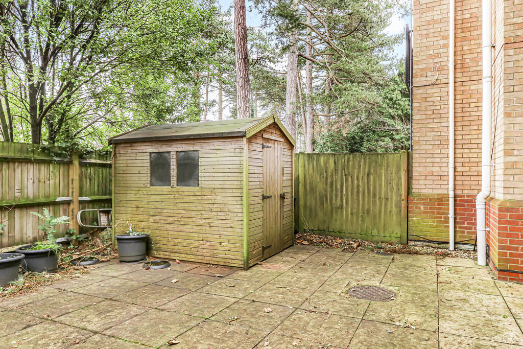 Additional property image - Holdenhurst Road, Bournemouth