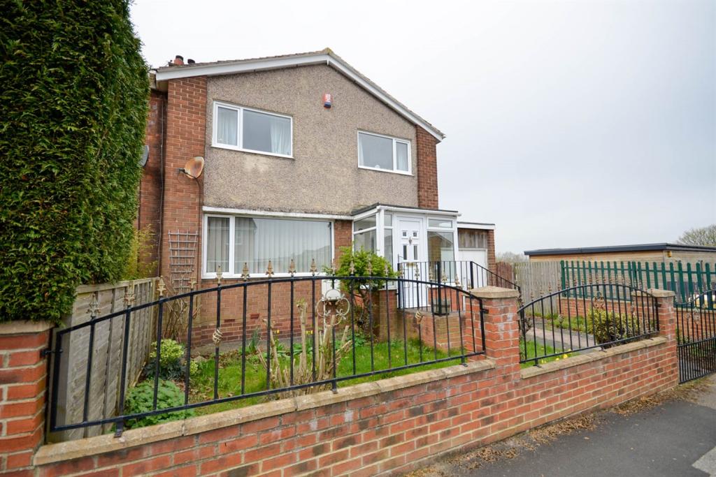 3 bedroom semidetached house for sale in Ardrossan, Ouston, Chester Le