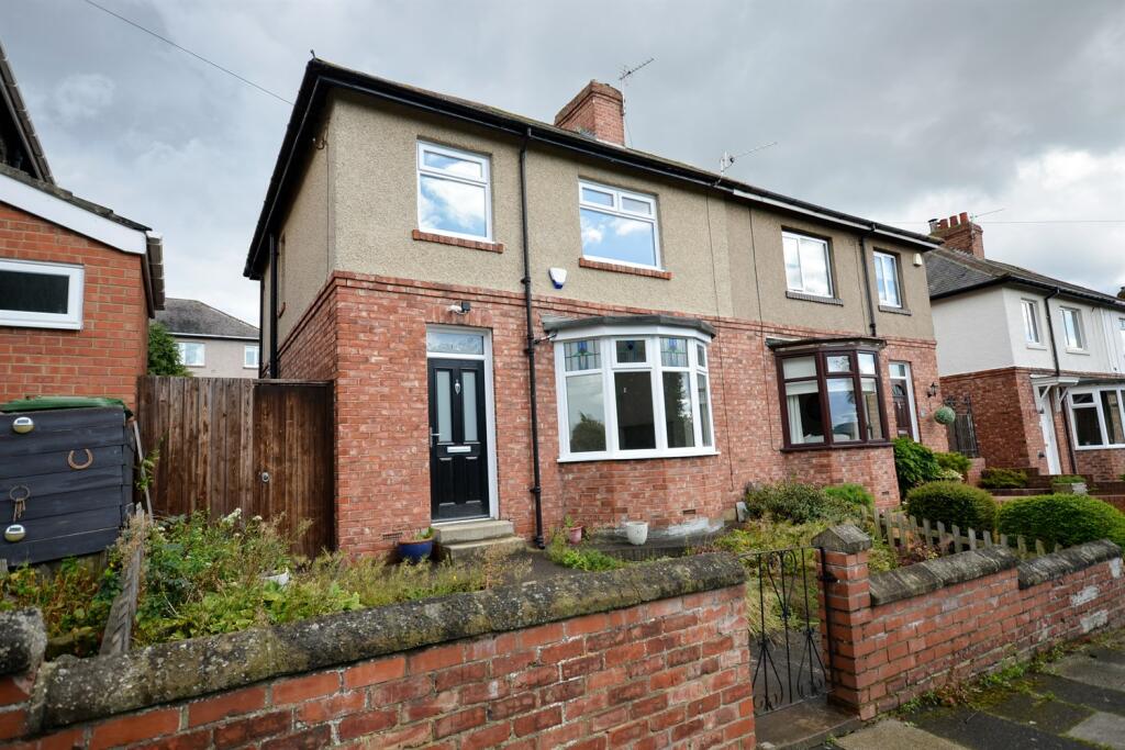 3 bedroom semidetached house for sale in Briermede Avenue, Low Fell, NE9