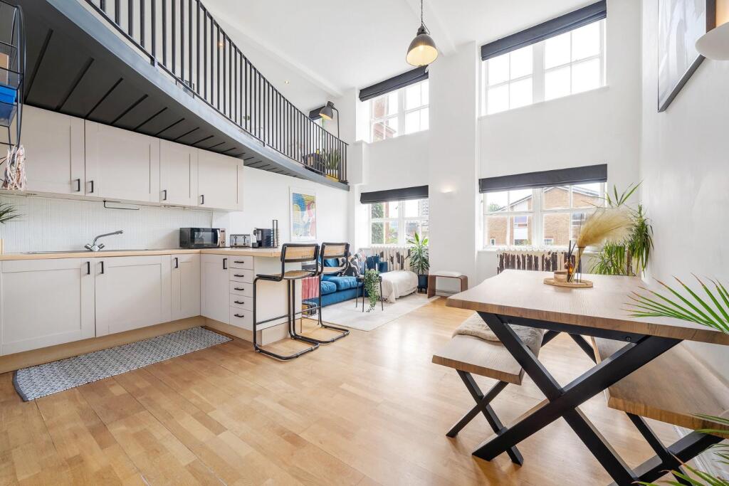 Main image of property: Beta Place, SW4