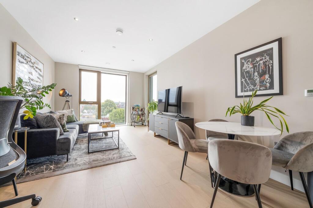 Main image of property: Stockwell Road, SW9