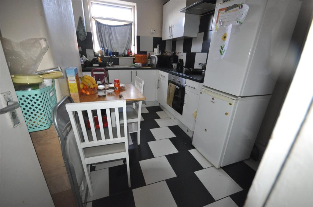 2 bedroom terraced house for sale in Rosebery Street, Swindon