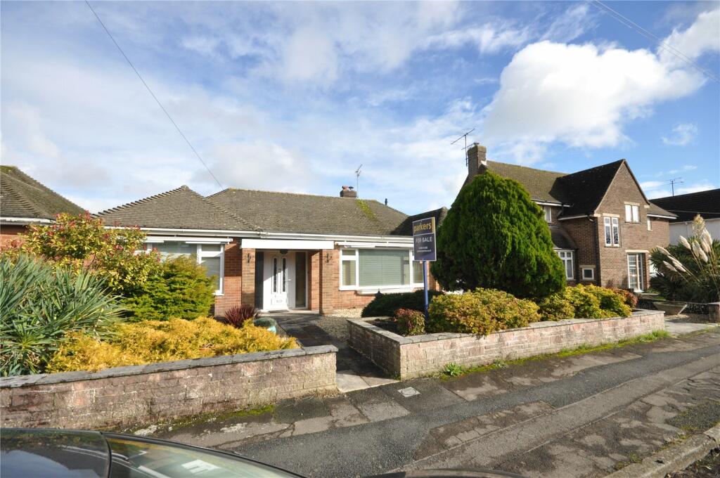 2 bedroom bungalow for sale in Broome Manor Lane, Swindon, SN3