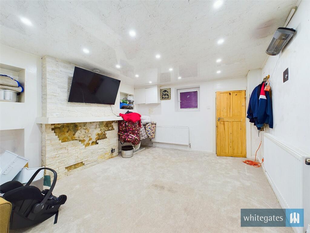 Additional property image - Cross Lane, Bradford, West Yorkshire, BD7