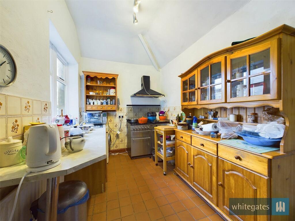 Additional property image - Apsley Villas, Apsley Crescent, Bradford, West Yorkshire, BD8