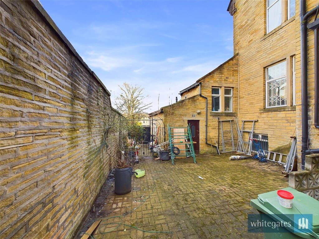 Additional property image - Apsley Villas, Apsley Crescent, Bradford, West Yorkshire, BD8