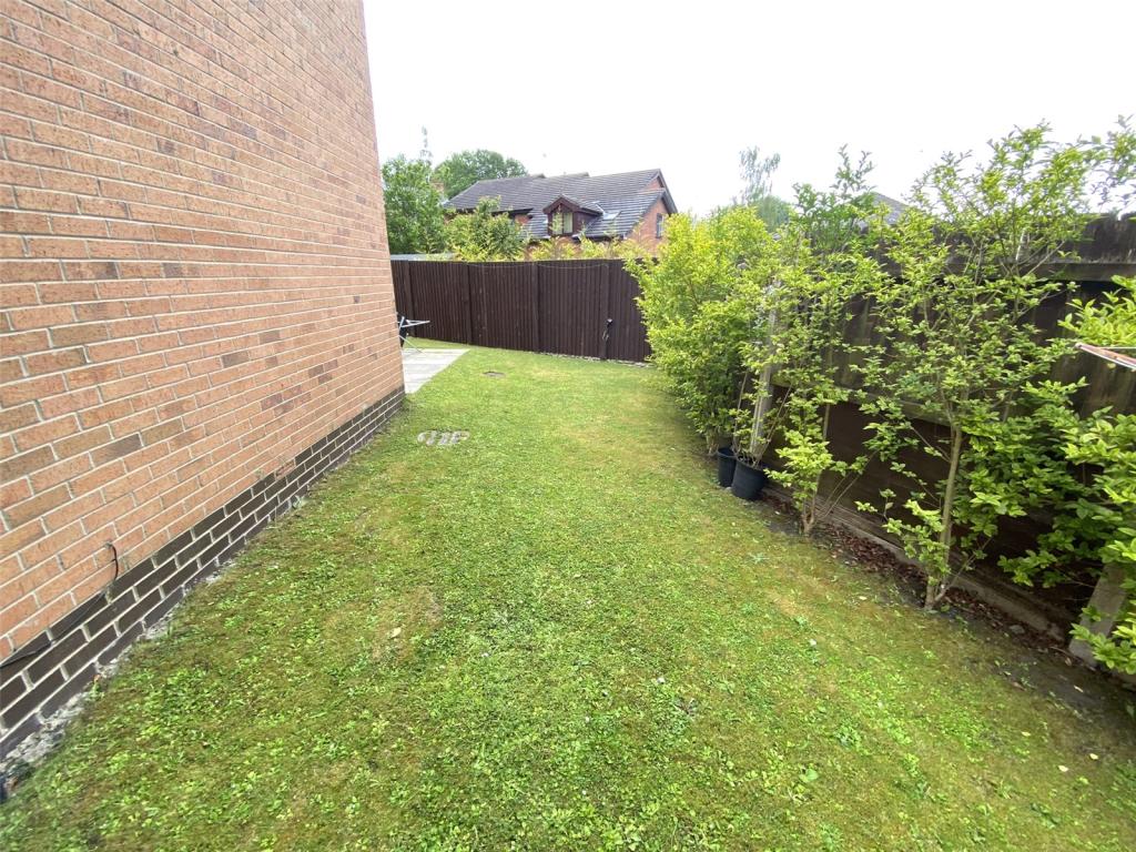 4 bedroom detached house for sale in Furnace Close, Brymbo, Wrexham, LL11