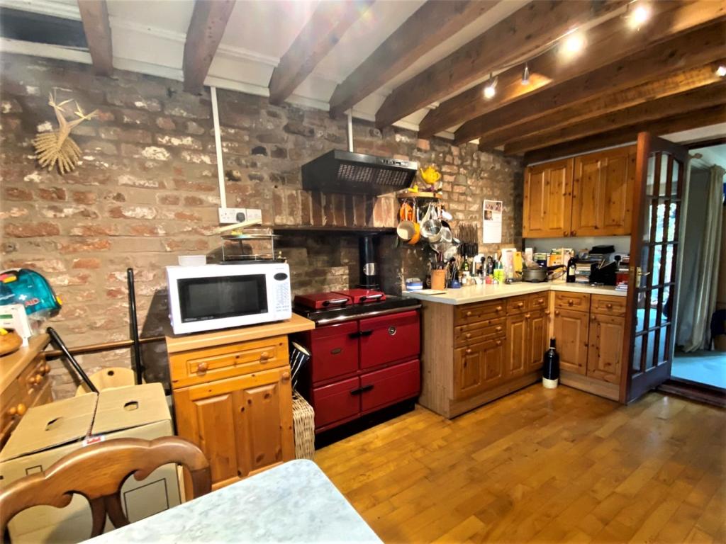 3 bedroom semidetached house for sale in Mount Pleasant, Brymbo