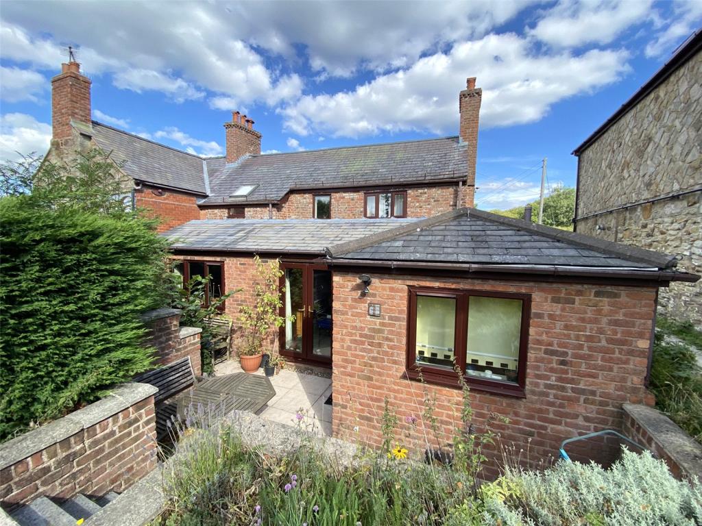 3 bedroom semidetached house for sale in Mount Pleasant, Brymbo