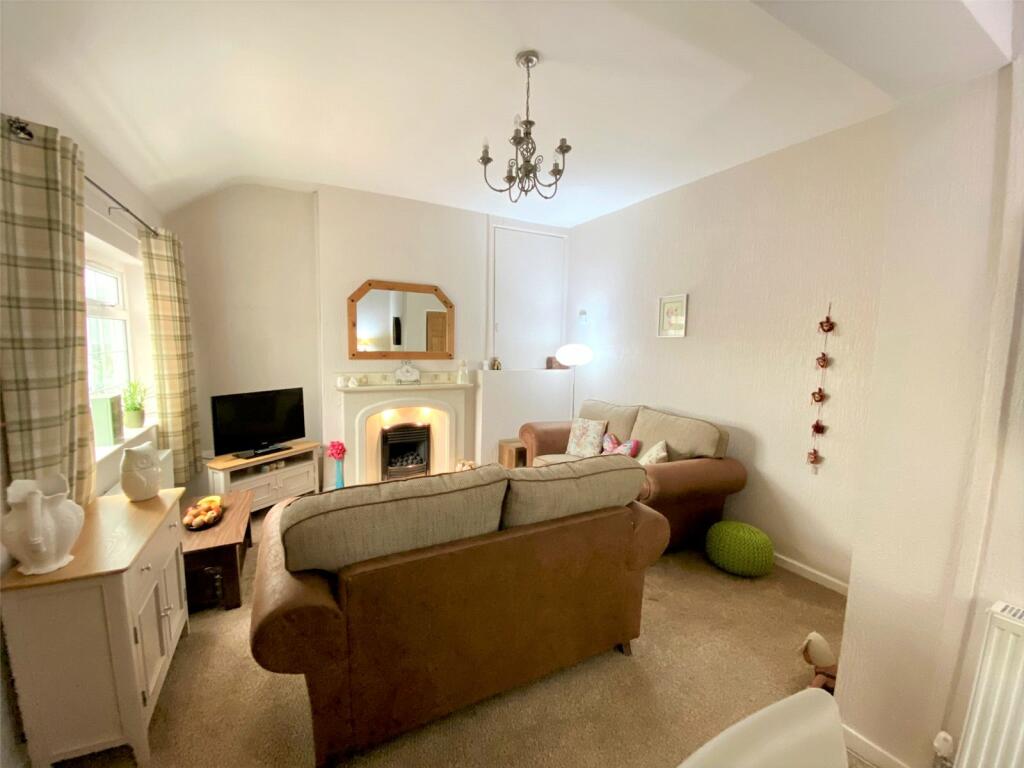 2 bedroom bungalow for sale in Hill Street, Rhosllanerchrugog, Wrexham