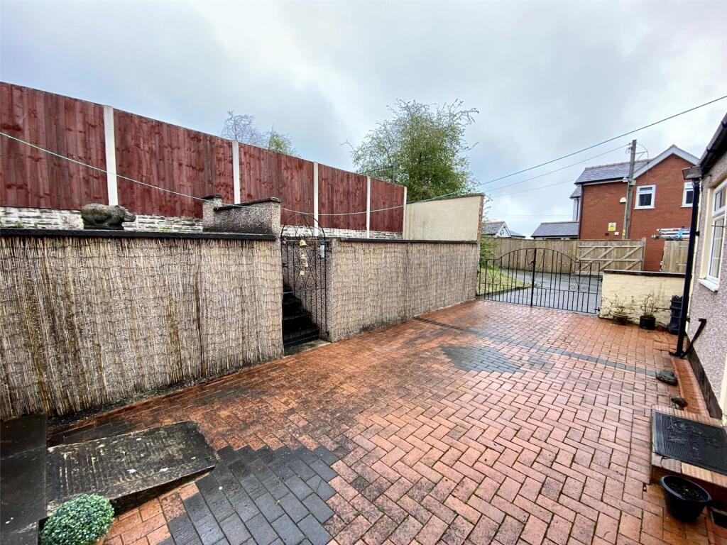2 bedroom bungalow for sale in Hill Street, Rhosllanerchrugog, Wrexham