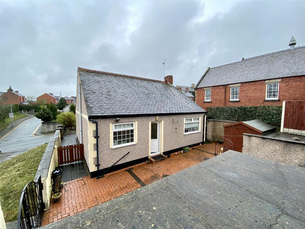 2 bedroom bungalow for sale in Hill Street, Rhosllanerchrugog, Wrexham