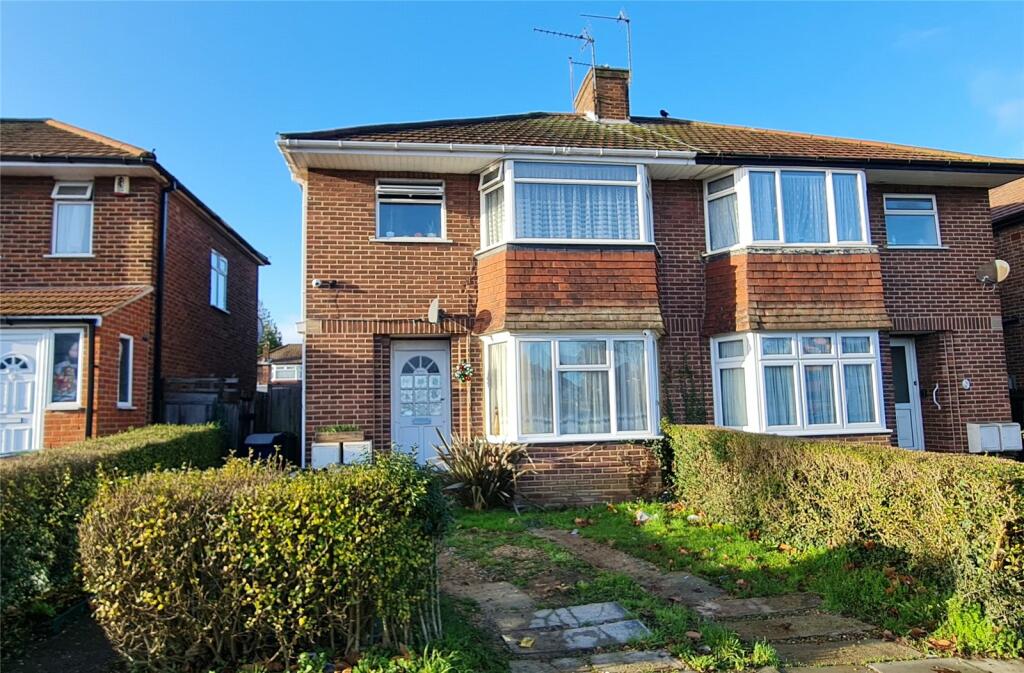 1 bedroom for sale in Honeypot Lane, Stanmore, Middlesex, HA7