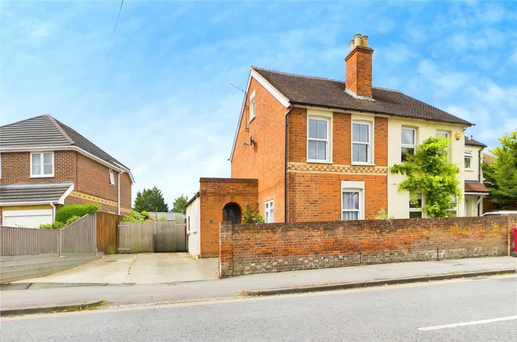 3 bedroom semidetached house for sale in St. Michaels Road, Tilehurst