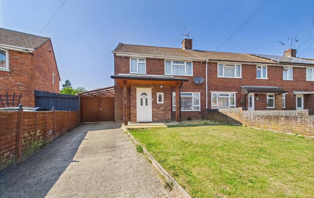 Main image of property: Gainsborough Road, Reading, Berkshire, RG30