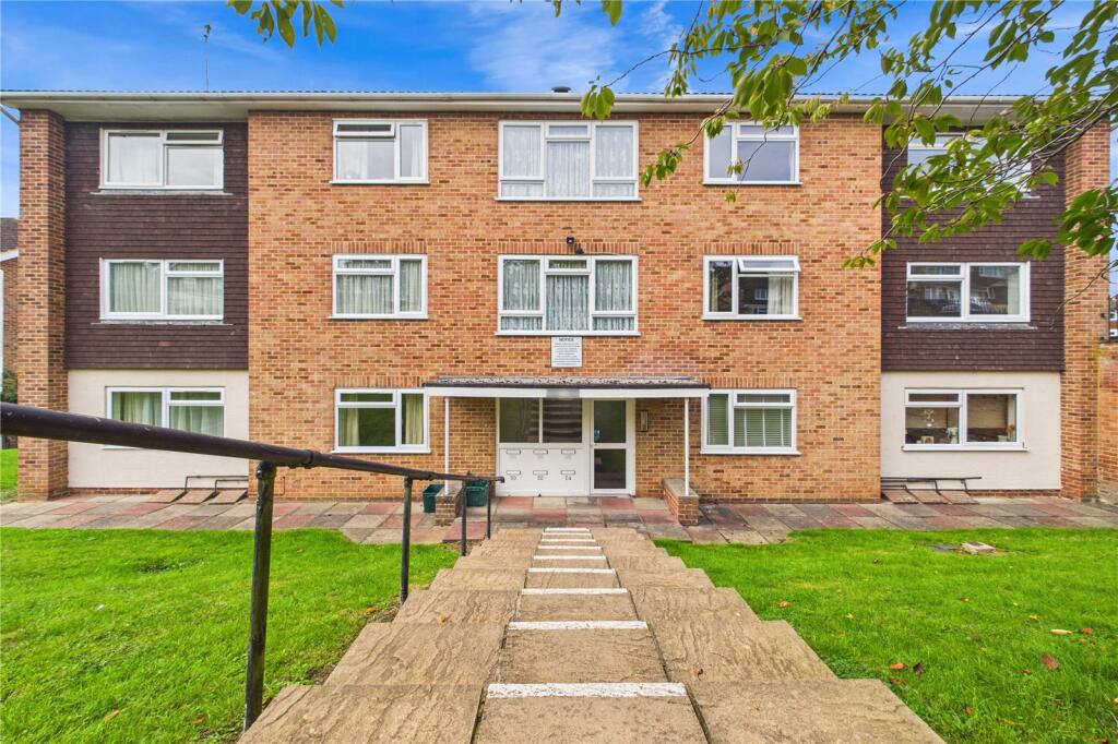 Main image of property: Robin Way, Tilehurst, Reading, Berkshire, RG31