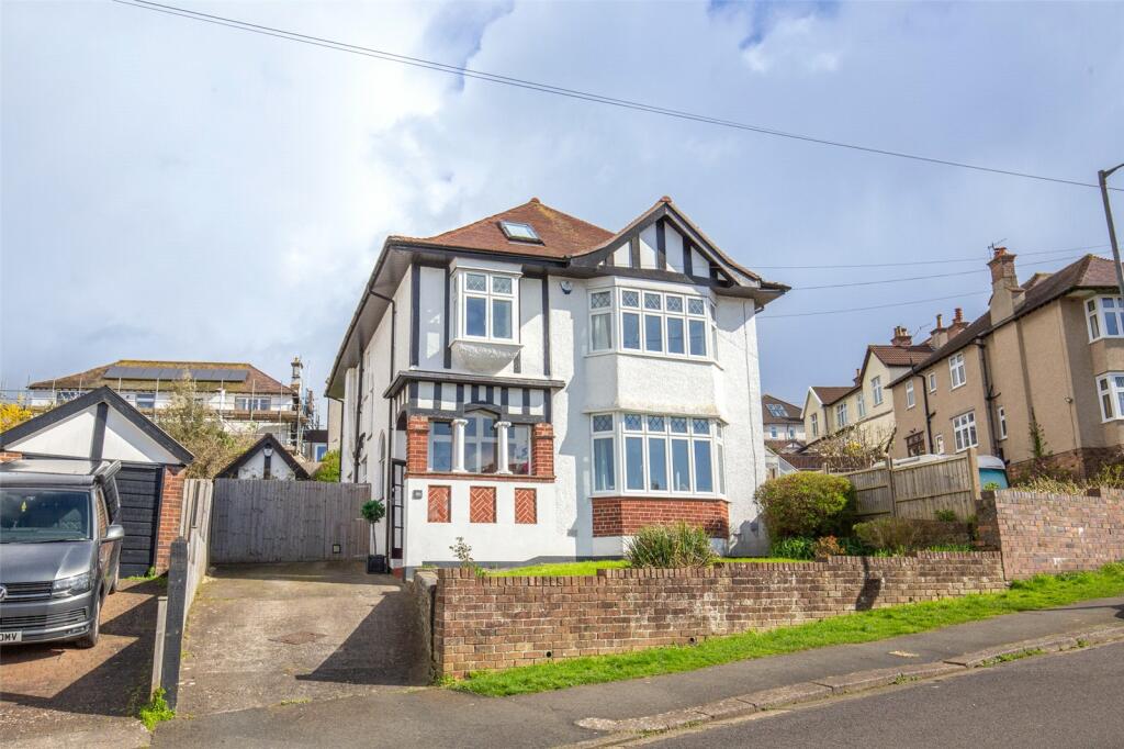 4 bedroom detached house for sale in Hill View, Henleaze, Bristol, BS9
