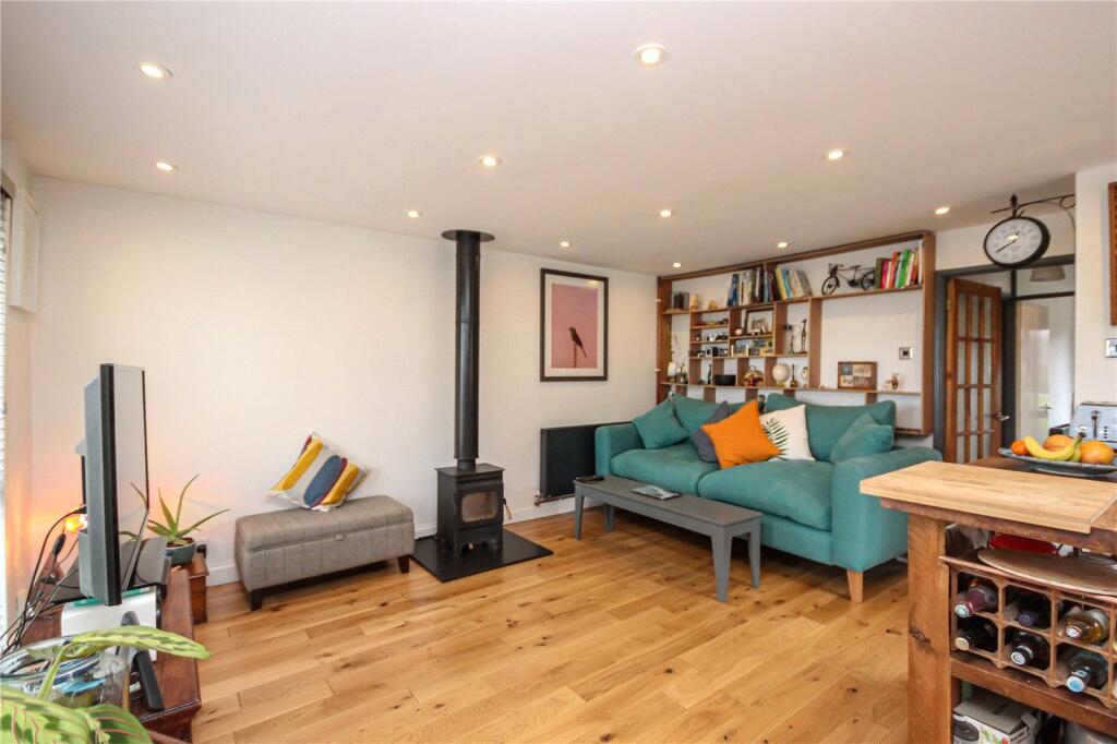 Additional property image - Kelston Gardens, Westbury On Trym, Bristol, BS10