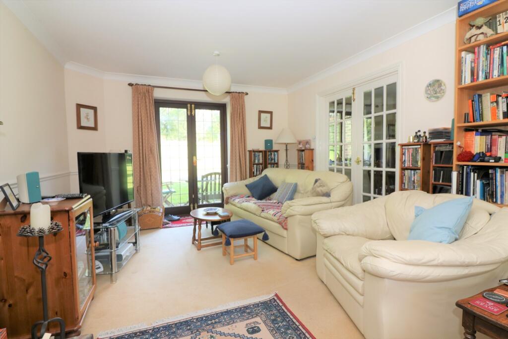 5 bedroom detached house for sale in Wigmore Lane, Eythorne, CT15