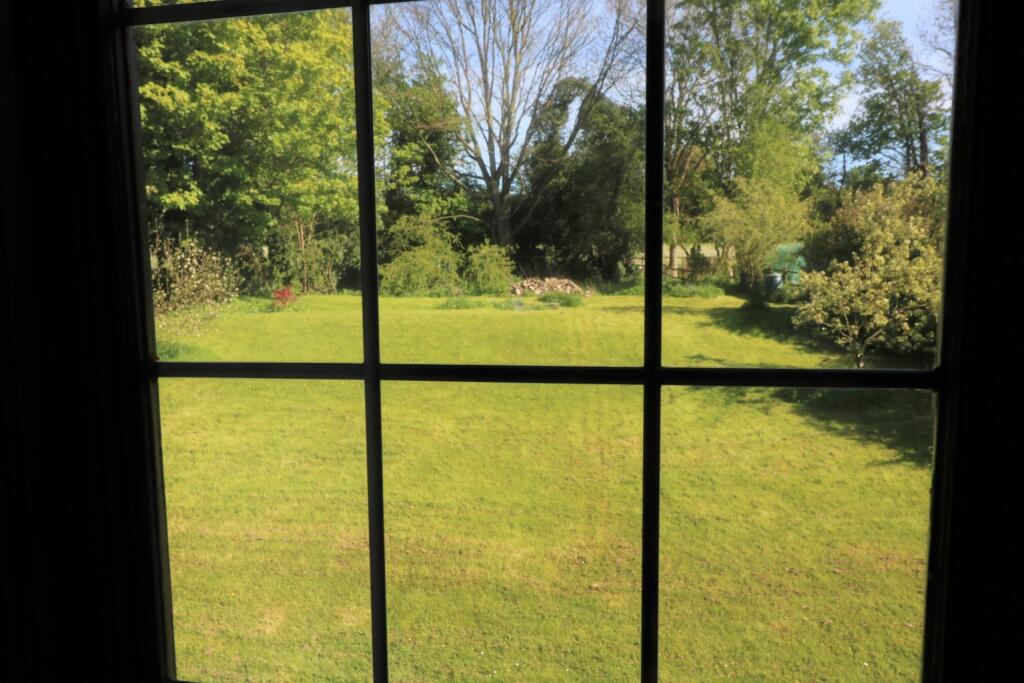 5 bedroom detached house for sale in Wigmore Lane, Eythorne, CT15