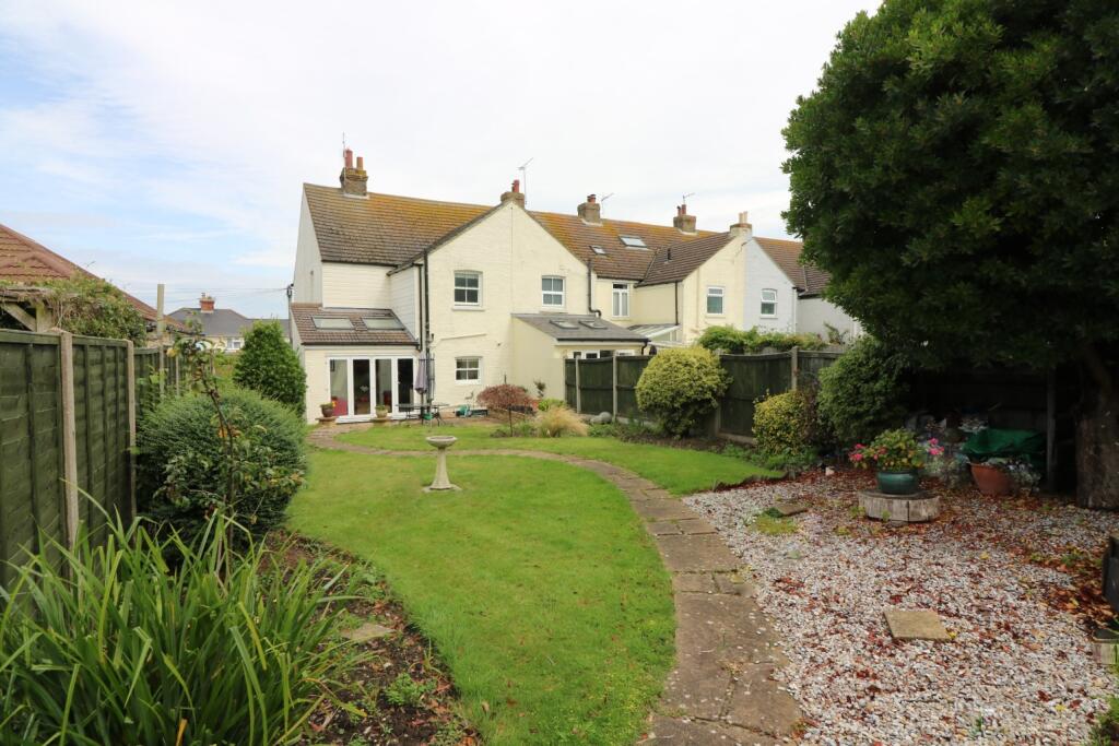3 bedroom end of terrace house for sale in Gore Road, Eastry, CT13