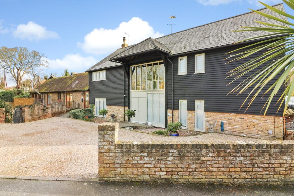 5 bedroom detached house for sale in Dilnot Lane, Acol, CT7