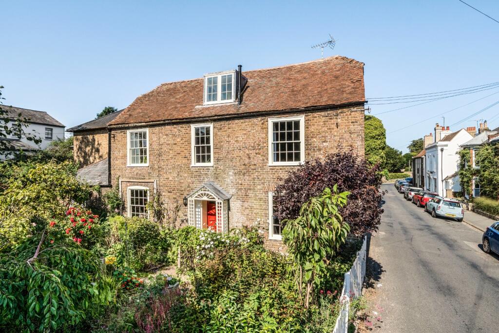 Main image of property: 5 Church Street, Walmer, Deal, Kent, CT14