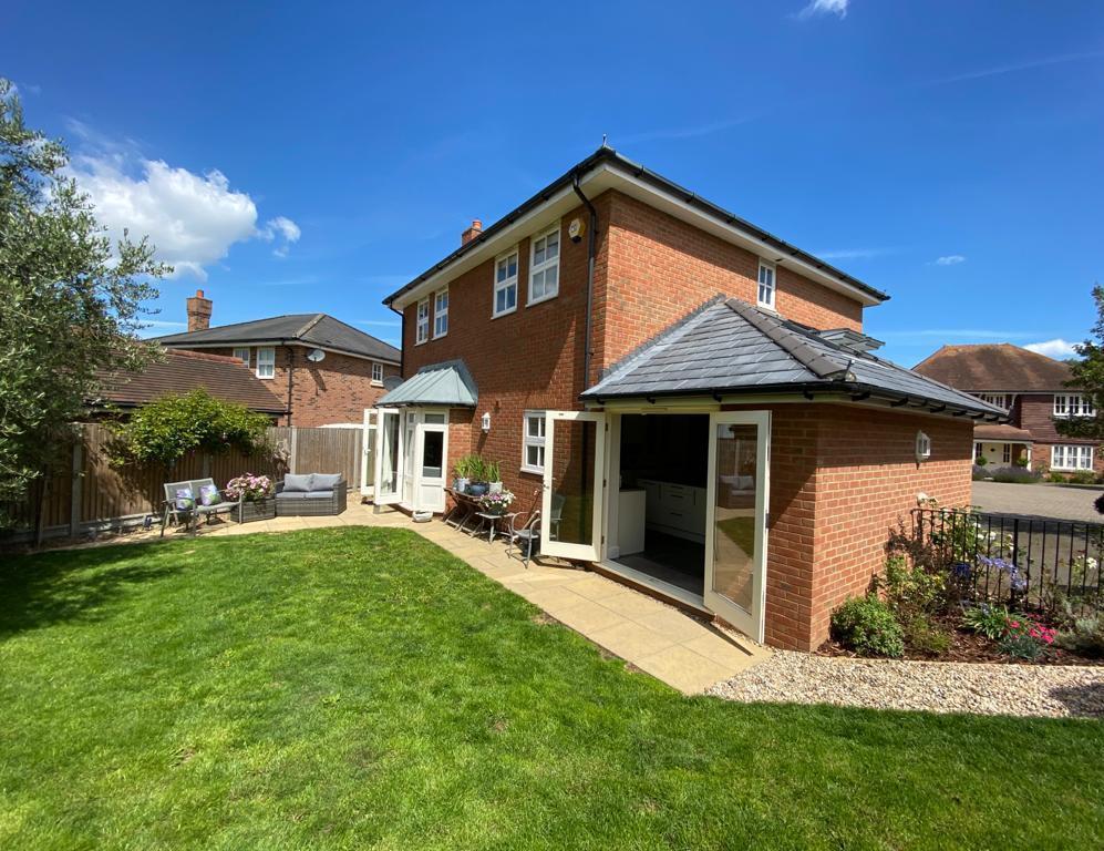 4 bedroom house for sale in Gardners Close, Ash, Kent, CT3