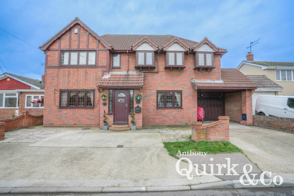 4 bedroom detached house for sale in May Avenue, Canvey Island, SS8