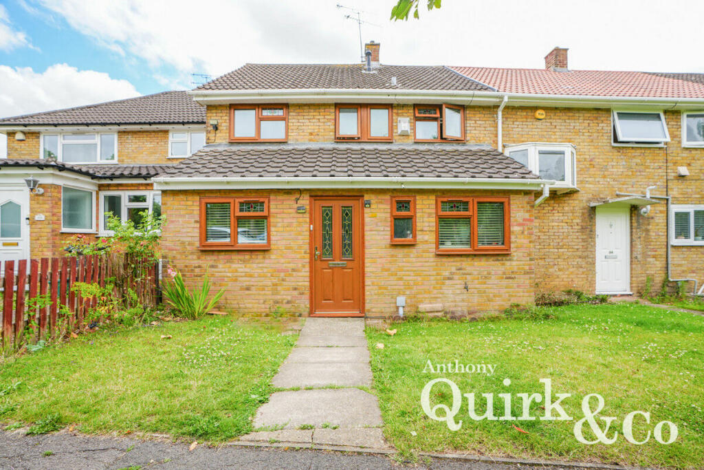 3 bedroom terraced house for sale in Pin Mill, Basildon, SS14