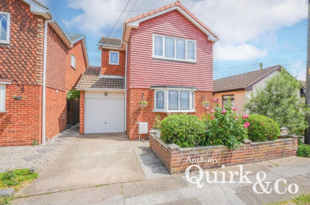 3 bedroom detached house