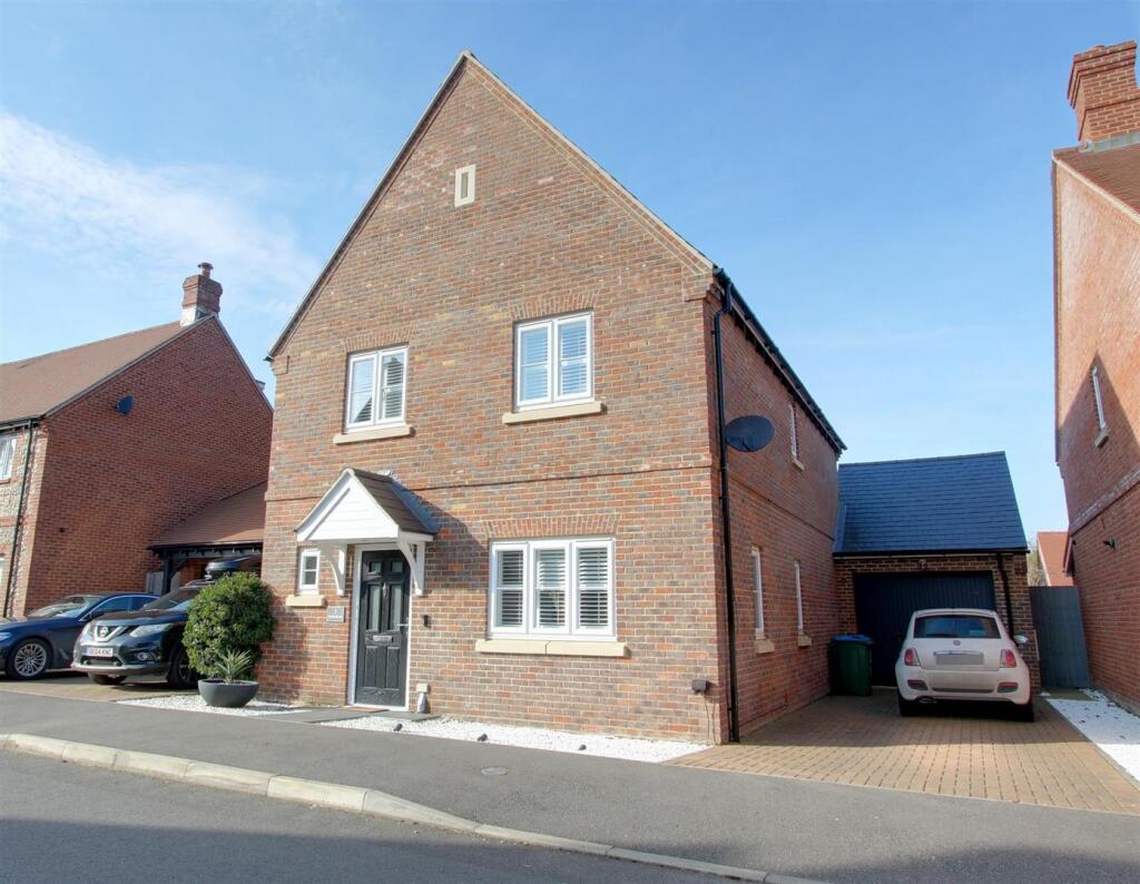 Main image of property: Hyde Street, Aston Clinton, Aylesbury