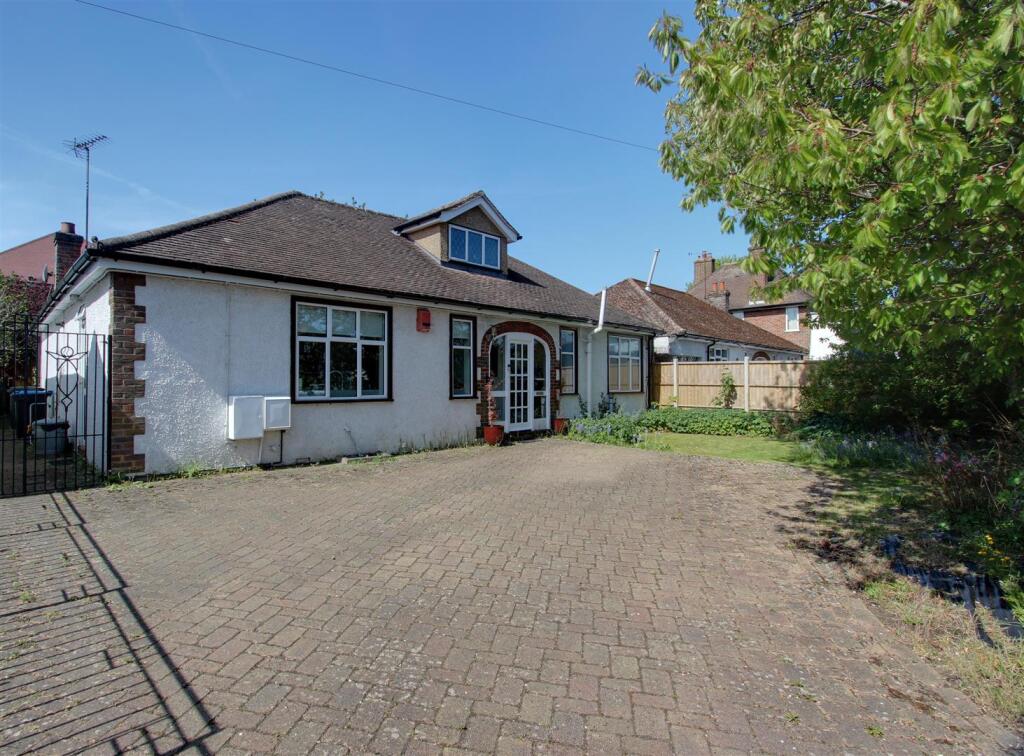 Main image of property: Dundale Road, Tring